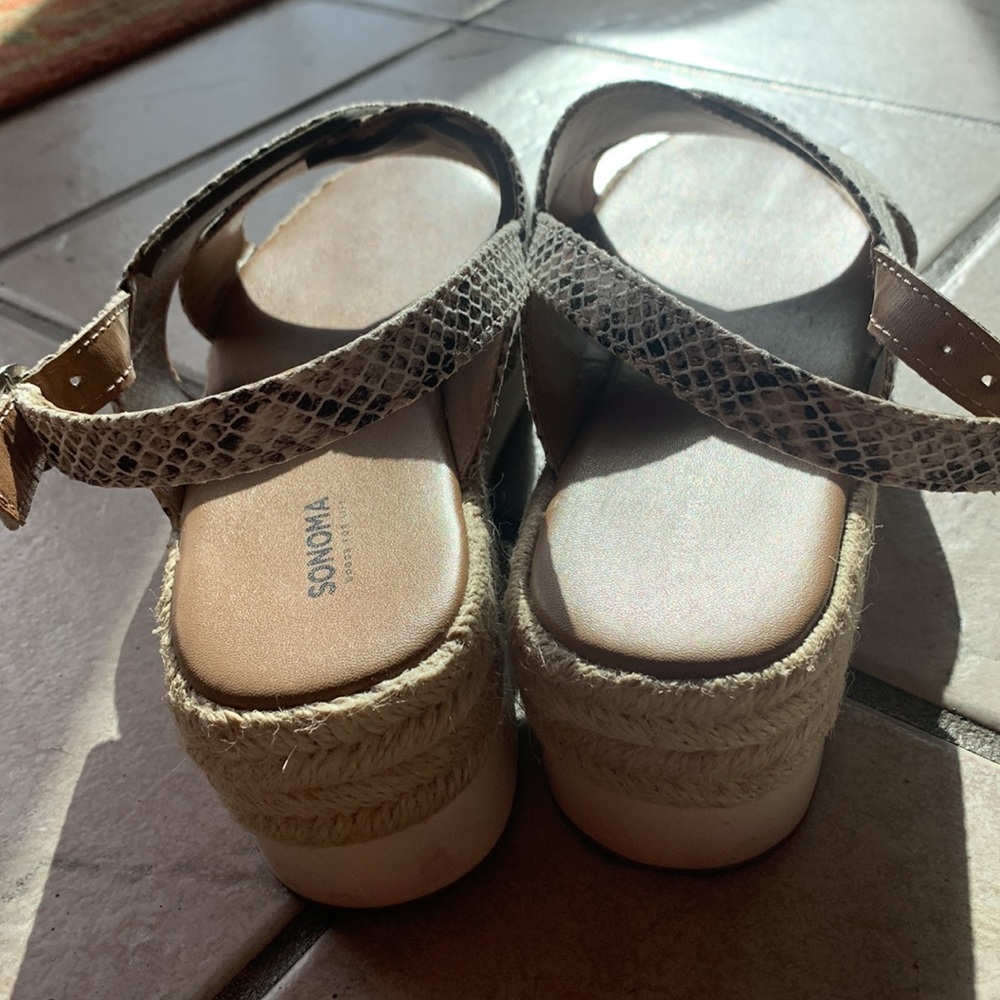 Leopard Sandals - Picture 6 of 10
